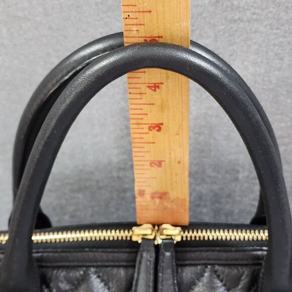 VERA BRADLEY Concealed Carry Black Quilted Floral Lined Shoulder Handbag Purse - Picture 9 of 11